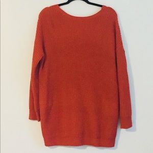 Oversized sweater w pockets.